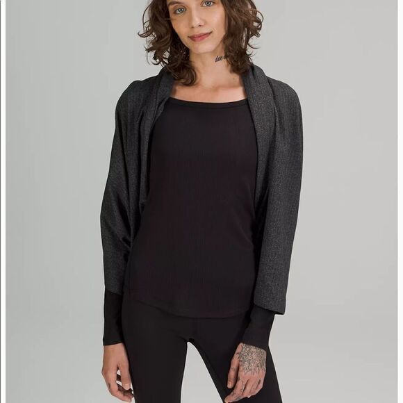 Lululemon customizable snap scarf - Picture 7 of 7